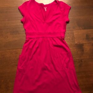 Hot pink Old Navy dress with pockets